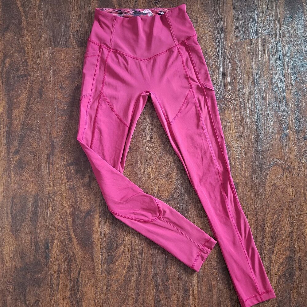 Lululemon All The Right Places Leggings Athletic Pants Raspberry/Plum Workout 6
